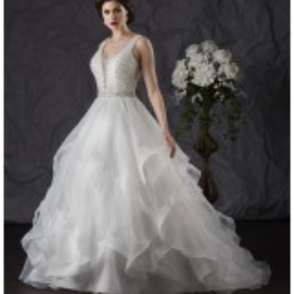Bonny Bridal 8715